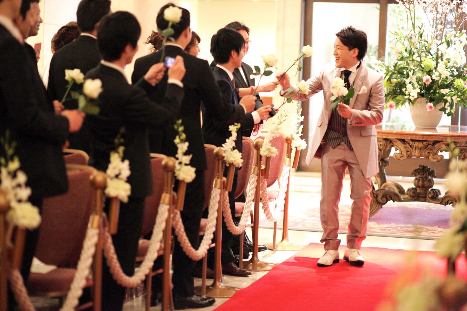 公式 エスタシオン デ 神戸 神戸の結婚式場 小林 尚史さん 千穂さんご夫妻 公式 エスタシオン デ 神戸 神戸の結婚式場 小林 尚史さん 千穂さんご夫妻