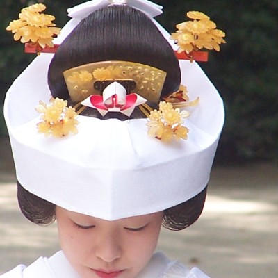 Bride_at_meiji_shrine