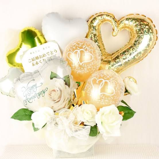 結婚式のお祝いにバルーン電報